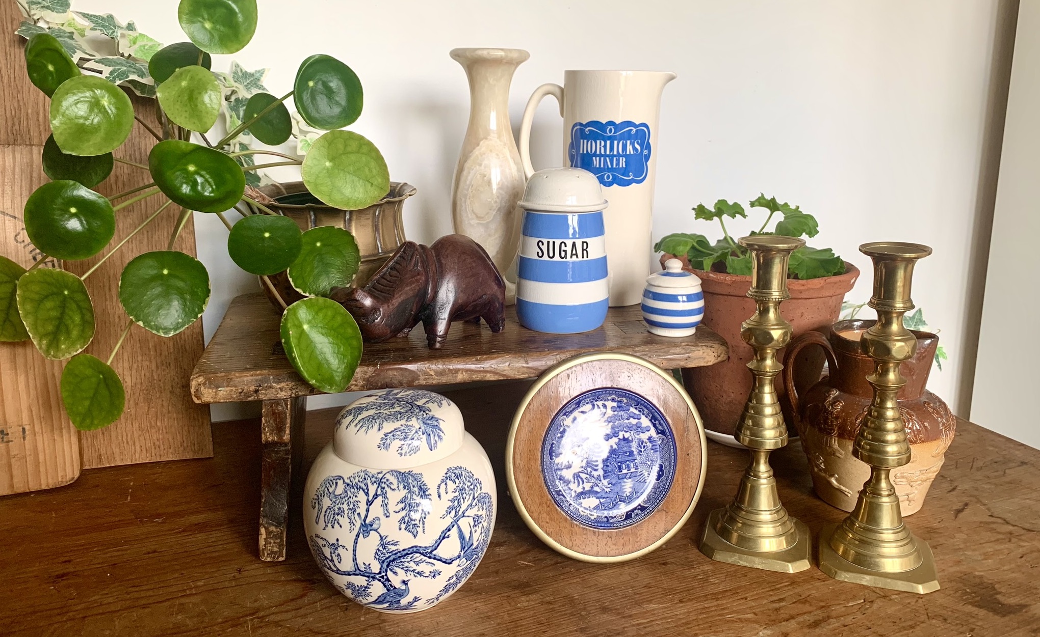 Selection of vintage items